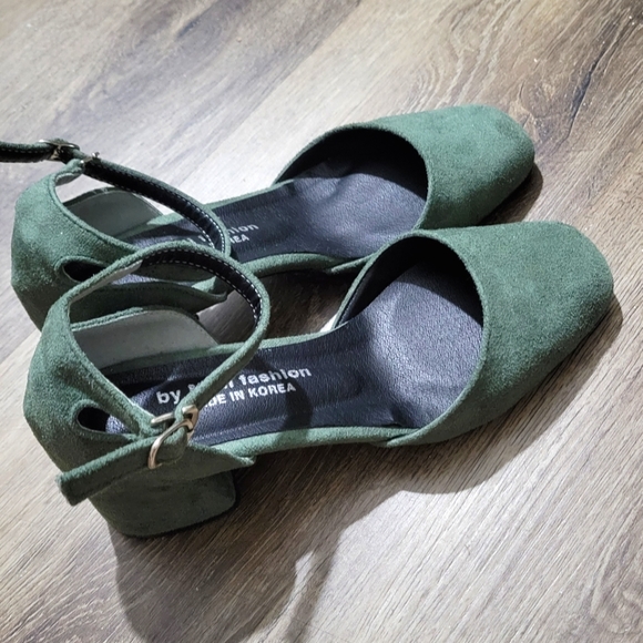 Square Toe Faux Suede Block Heels - Picture 3 of 9